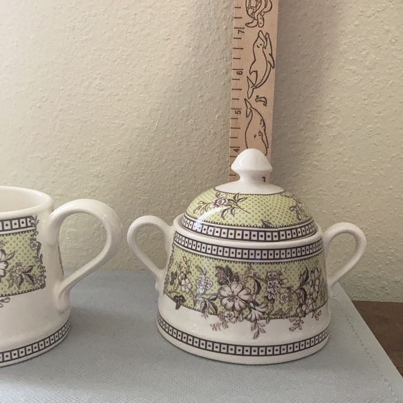 🌟 Thomas Kinkade 2005 Creamer & Sugar Set - Picture 13 of 14